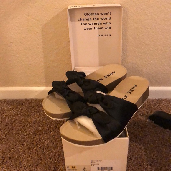 NEW IN BOX Anne Klein Quilt Black Sandals - Picture 2 of 6